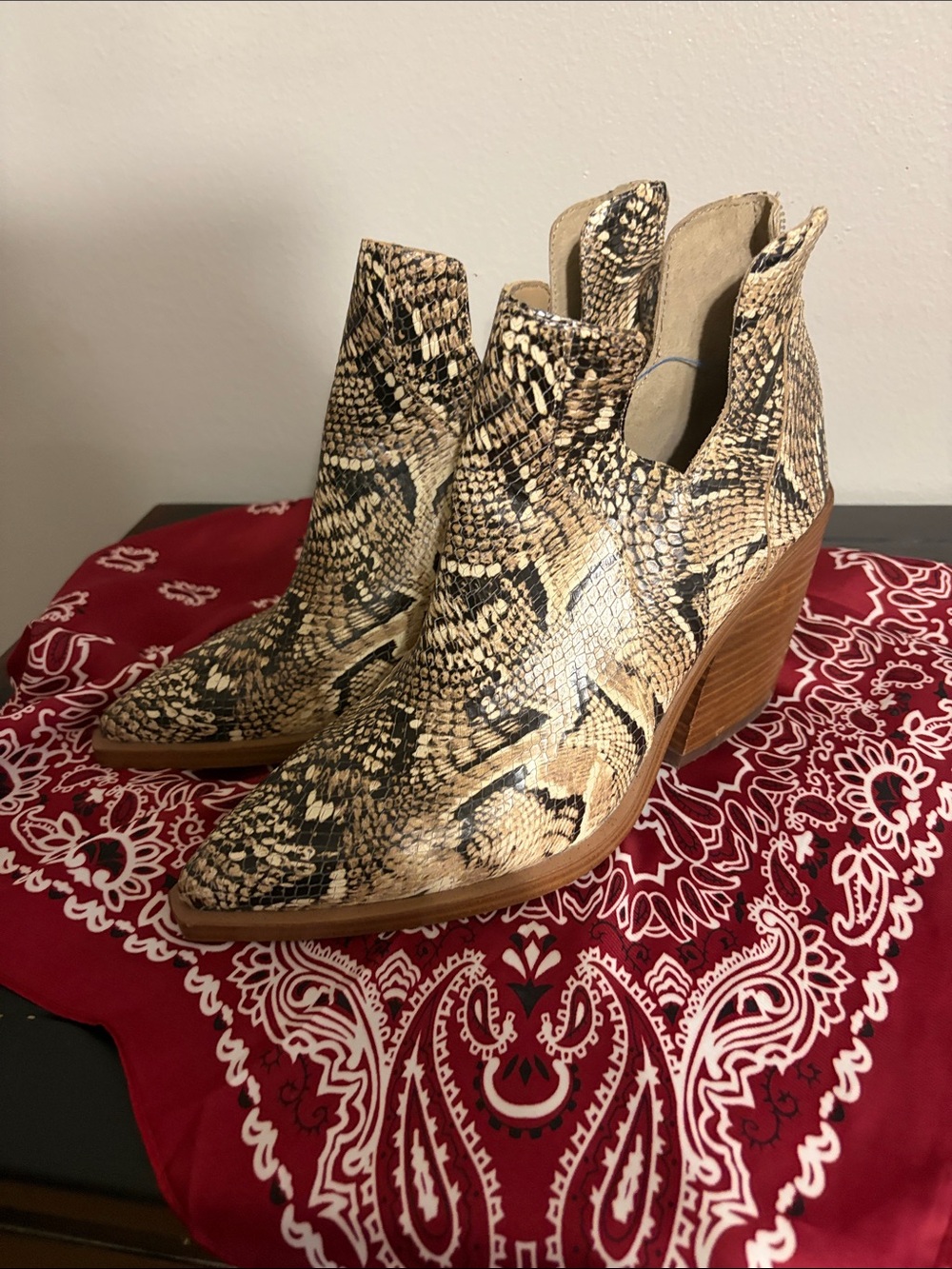 Vince Camuto Snake-Print Pointed Toe Ankle Booties - Tan Black